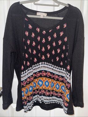 Black Floral Border Long-Sleeve Women's Top